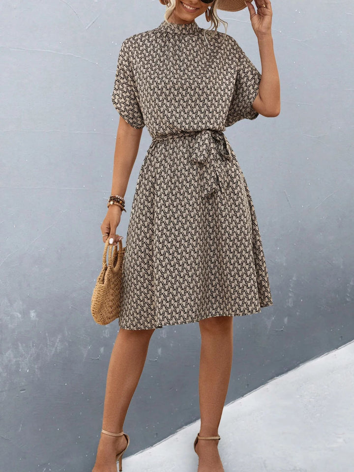 Damen Midikleid mit elegantem Bindegürtel und modischem Stehkragen Drune