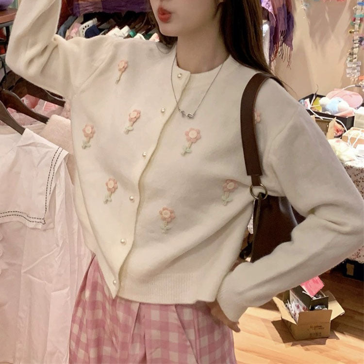 Damen Strickjacke mit kunstvollen Blumenapplikationen und eleganten Perlenknöpfen Drune