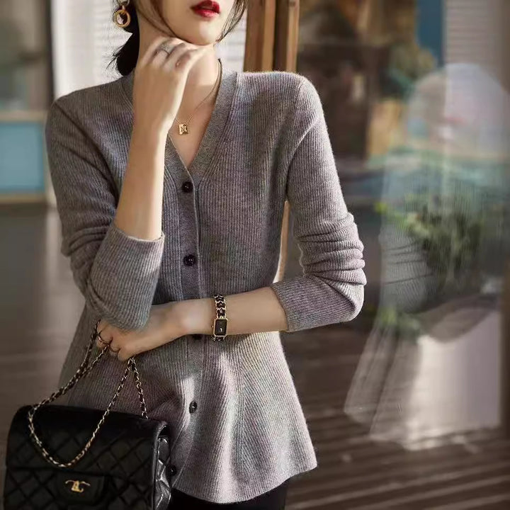 Damen Strickjacke mit schmeichelndem Schnitt und feiner Rippenstruktur Drune