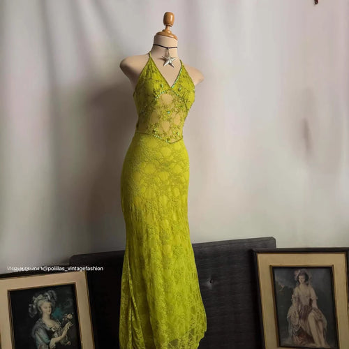 Damen Elegantes Spitzenkleid mit raffiniertem Schnitt Drune