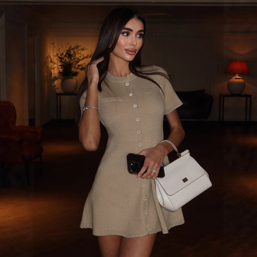 Damen Knopf-Polo-Kleid mit figurbetontem Schnitt und kurzen Ärmeln Drune