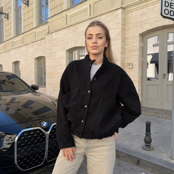 Damen Kuscheljacke mit Knopfverschluss und praktischen Taschen Drune