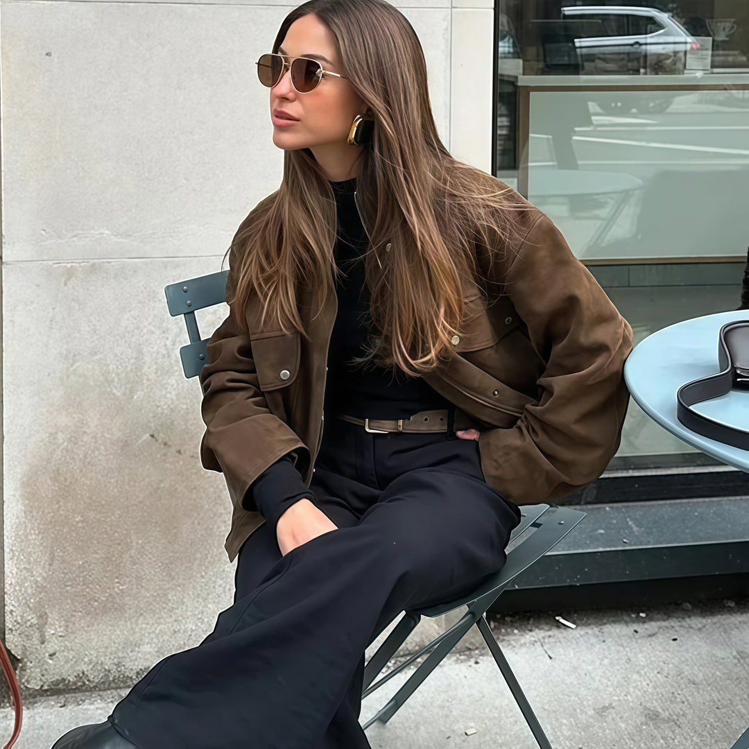 Damen Lederjacke mit lässigem Schnitt und dekorativen Taschen Drune