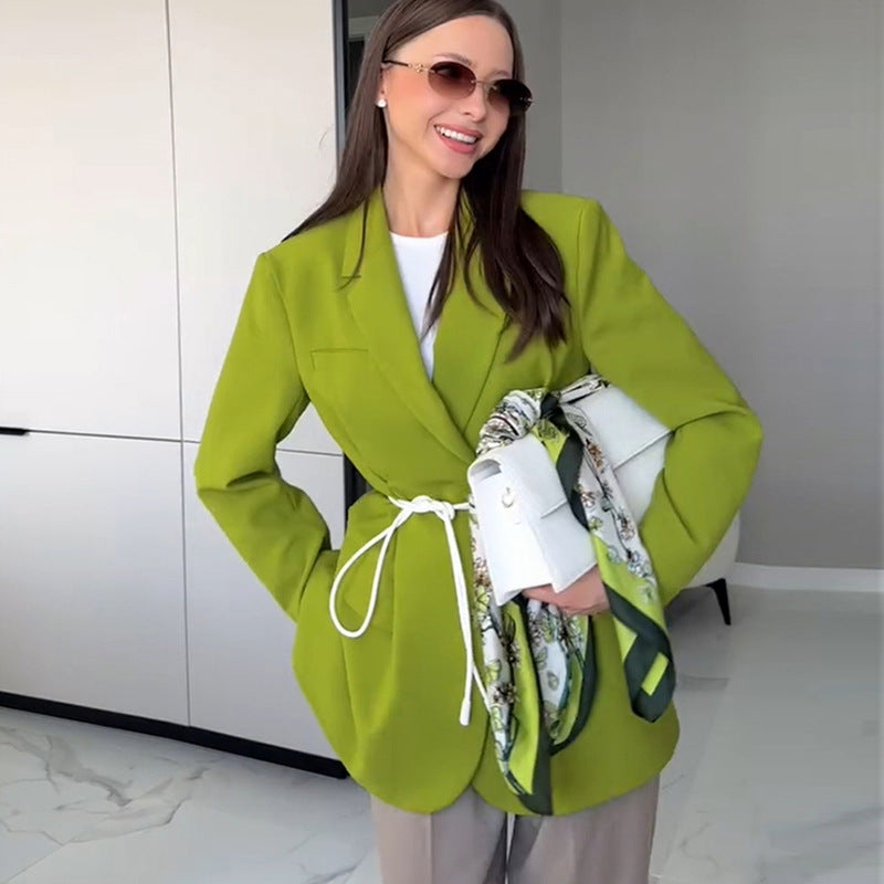 Damen moderner Blazer mit Gürteldetails Drune