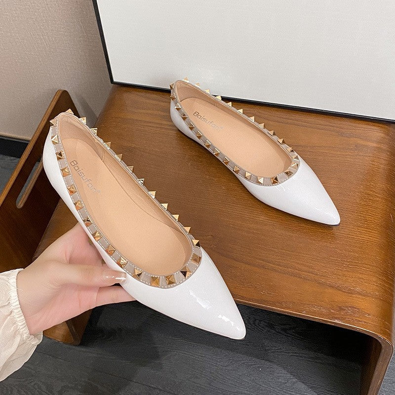 Damen Stilvolle Spitz-Zeh Flache Schuhe mit Dekorativen Nieten Drune