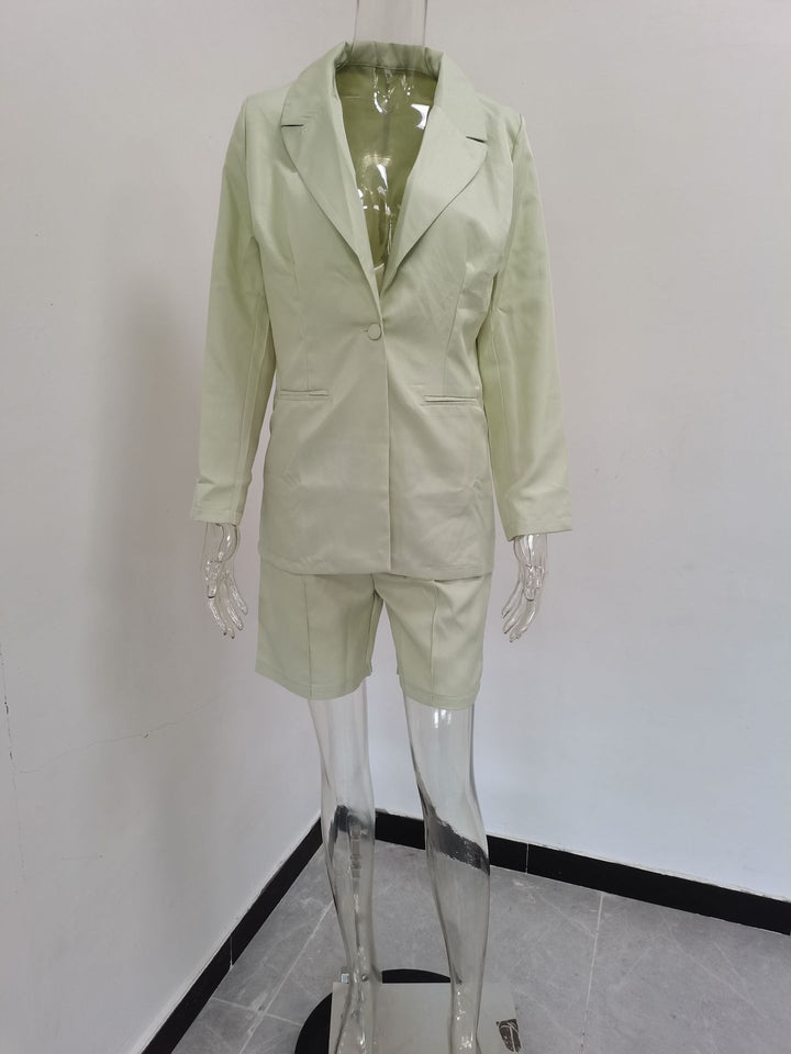 Damen elegantes Blazer-Set mit kurzen Hosen und feinen Details Drune