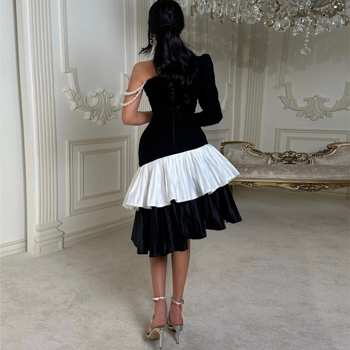 Damen Elegantes Kleid mit asymmetrischem Schnitt und Rüschen-Details Drune
