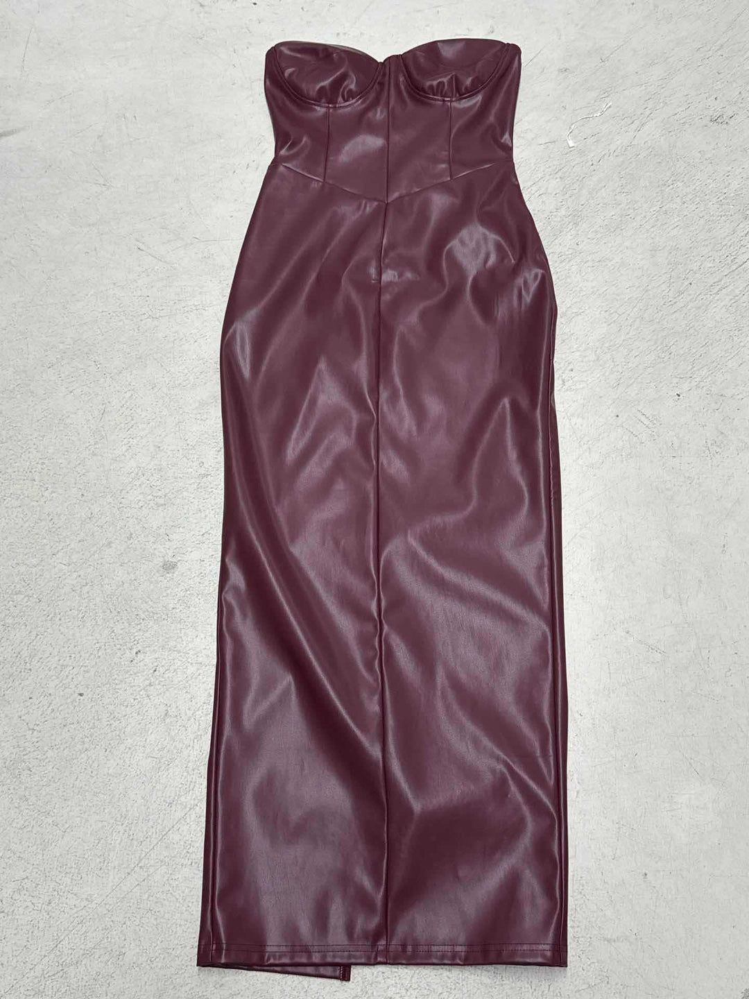 Damen figurbetontes Kunstlederkleid mit herzförmigem Ausschnitt und elegantem Schnitt Drune