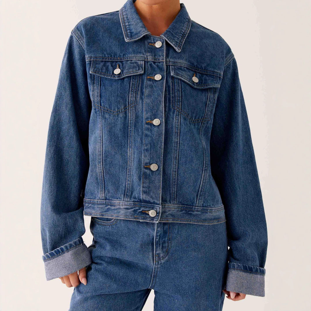Damen trendige Denimjacke im lässigen Schnitt mit aufgesetzten Taschen und Knopfdetails Drune