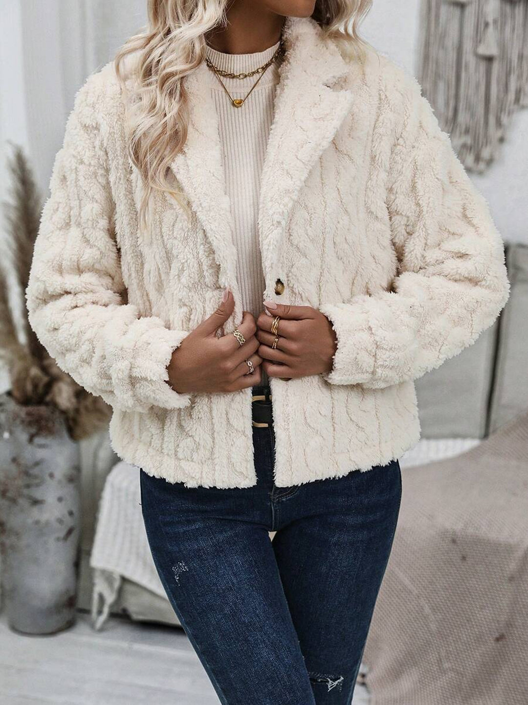 Damen Plüschjacke mit strukturiertem Muster und elegantem Schnitt Drune