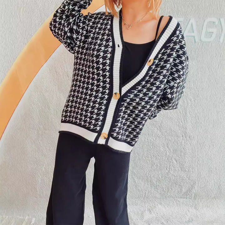 Damen oversized Strickjacke im klassischen Hahnentrittmuster Drune