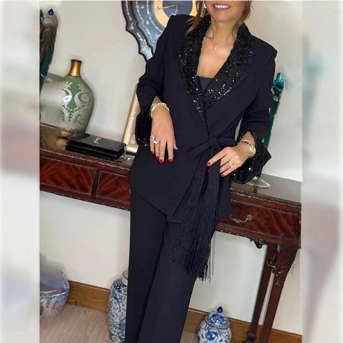 Damen Eleganter Gürtelanzug mit schimmerndem Revers Drune