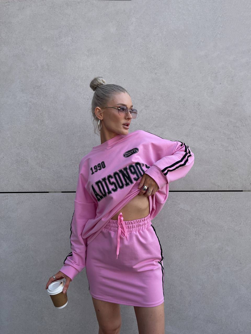 Damen sportliches Kleid im Sweatshirt-Style mit Kordelzug und langen ÄrmelDrune