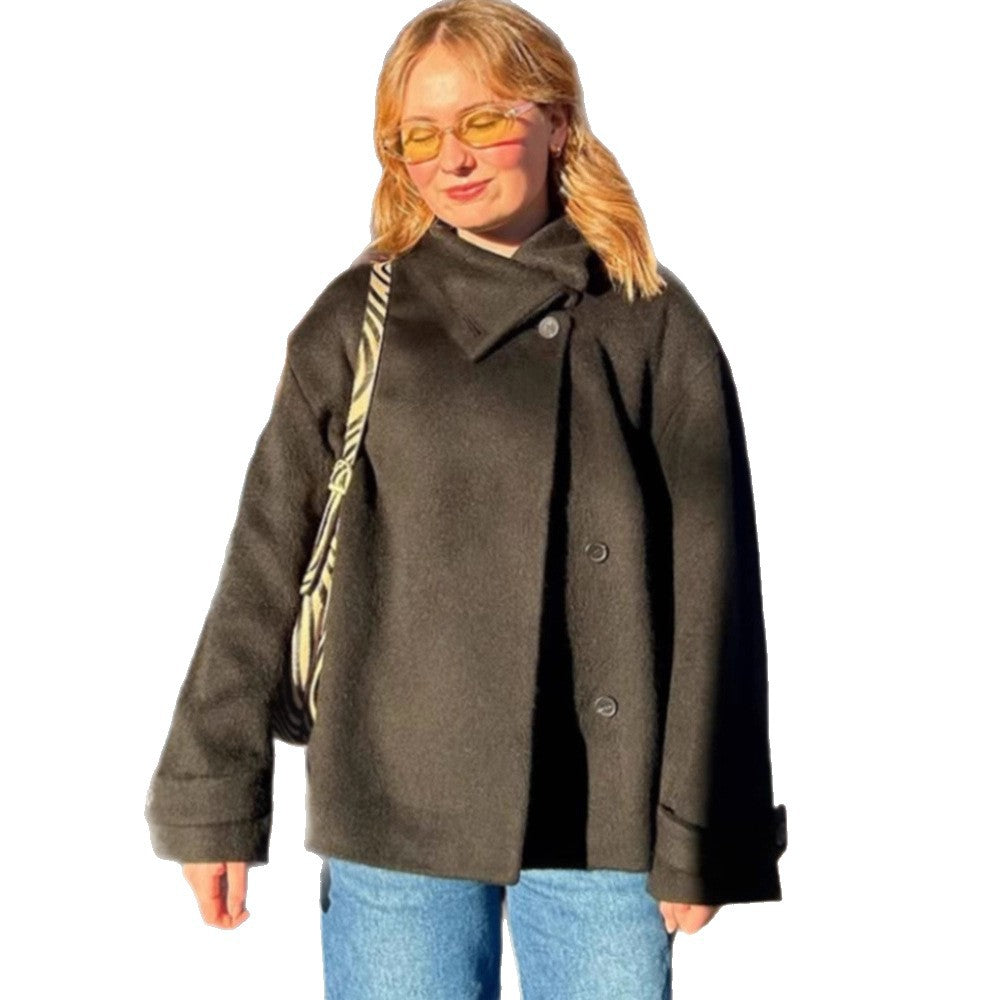 Damen cozy Wolljacke mit hohem Kragen und Knopfdetails Drune