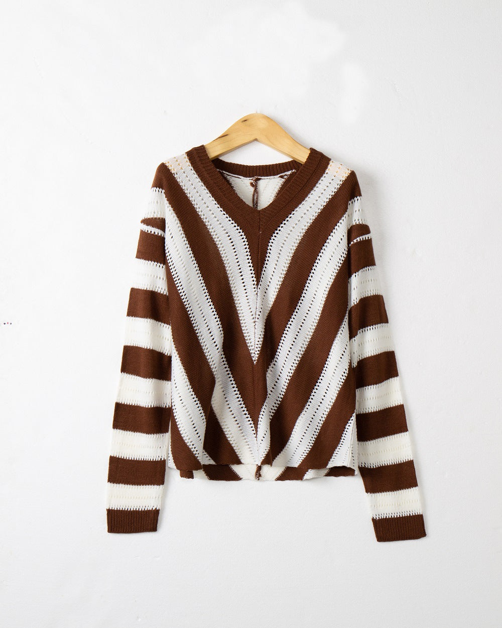 Damen V-Ausschnitt Strickpullover mit raffiniertem Streifenmuster Drune
