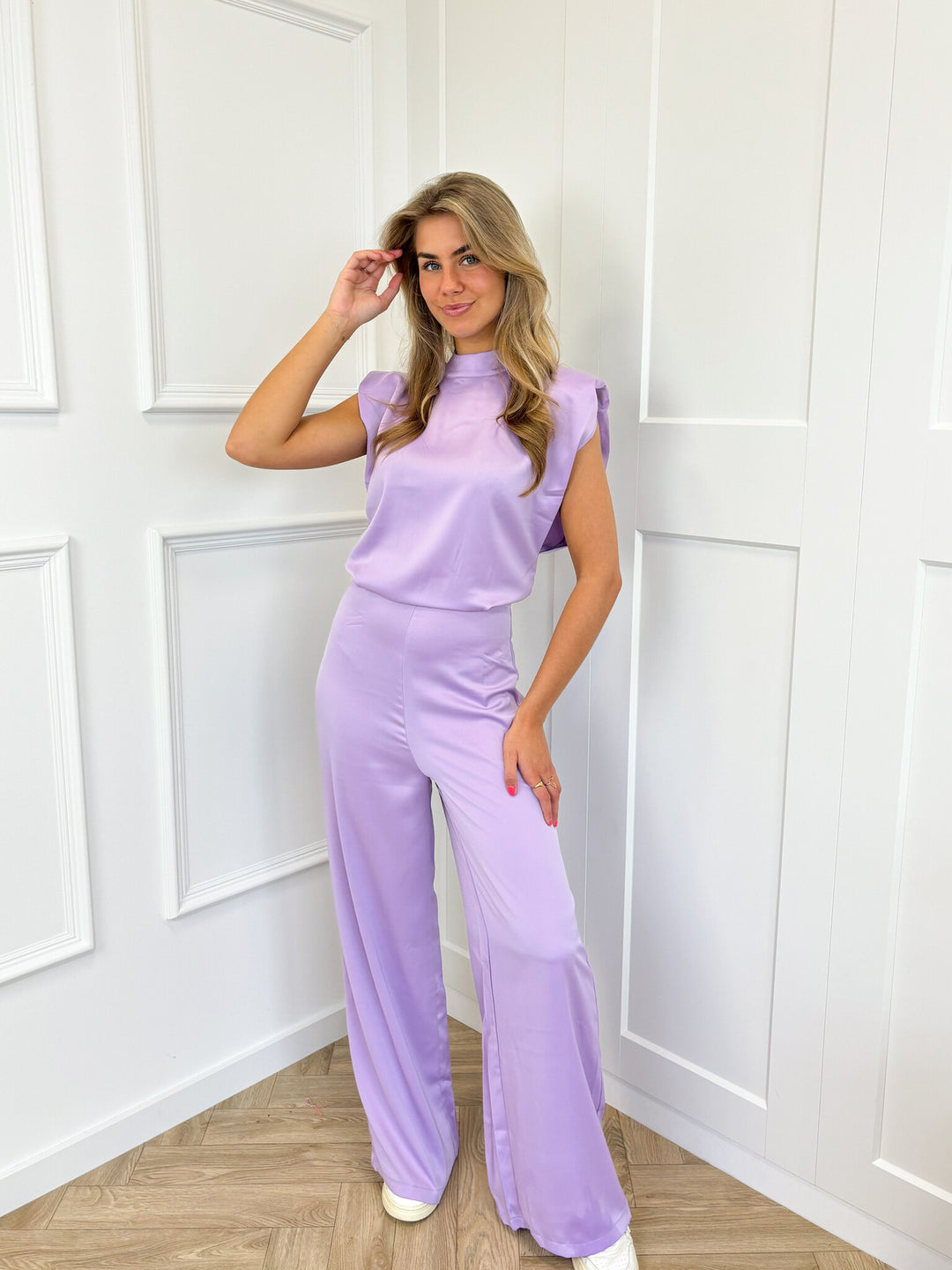 Damen Eleganter Jumpsuit mit schmalem Kragen und seitlichem Reißverschluss Drune
