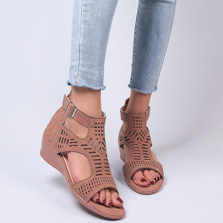 Damen Keil-Sandalen mit modischem Lochdesign und verstellbarem Riemen Drune