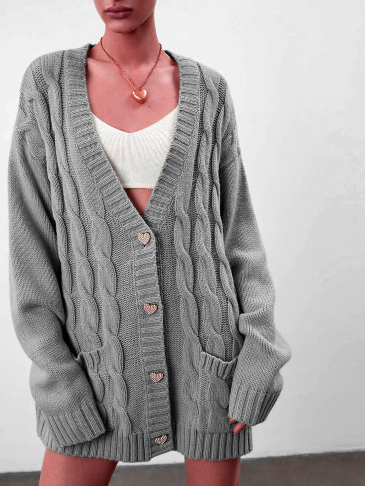 Drune | Strickjacke Übergröße Schnitt Grobstrick Zopf Muster Herzknöpfe