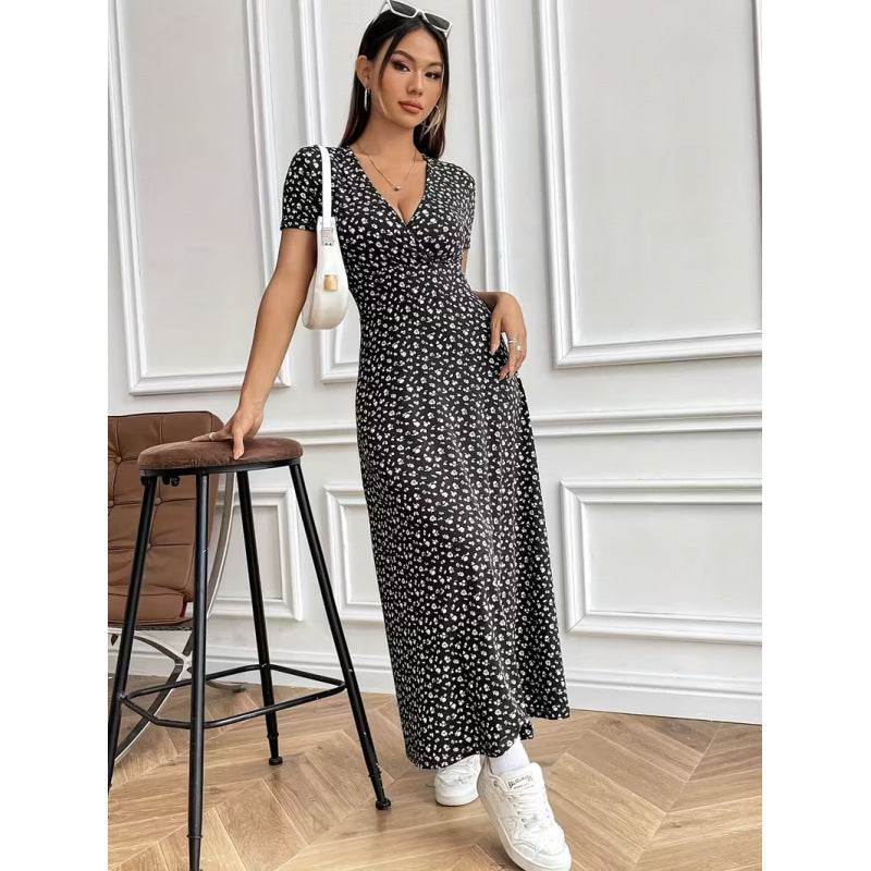 Damen Maxikleid mit vorteilhaftem V-Ausschnitt und floralem Muster Drune