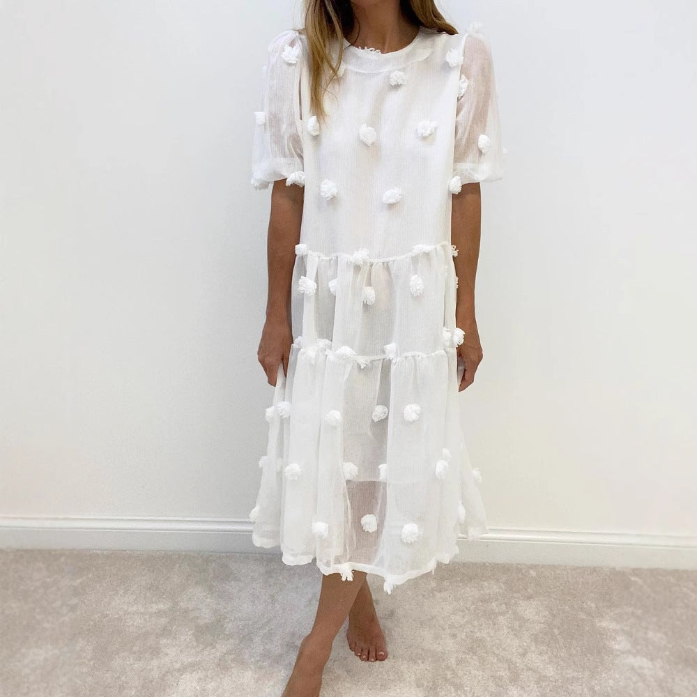 Damen Kleid mit volumetrischen Puffärmeln und dekorativen Fransen Drune