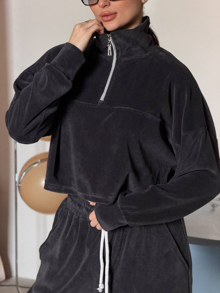 Damen cropped Sweatshirt mit halbem Reißverschluss und weiten Hosen Drune
