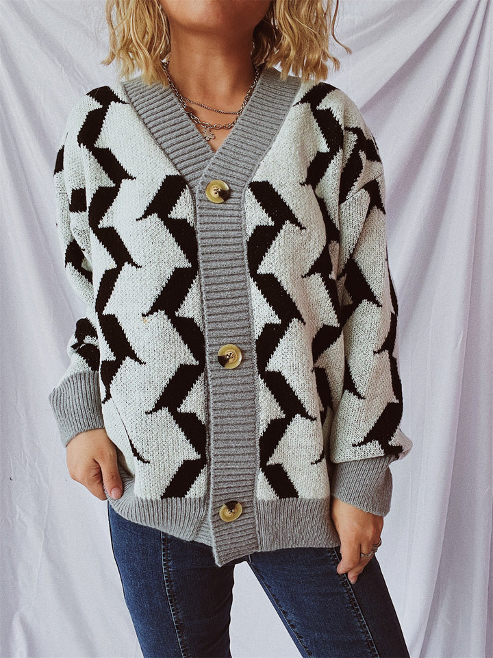 Damen Grobstrickjacke mit grafischem Muster und hochwertigen Knopfdetails Drune