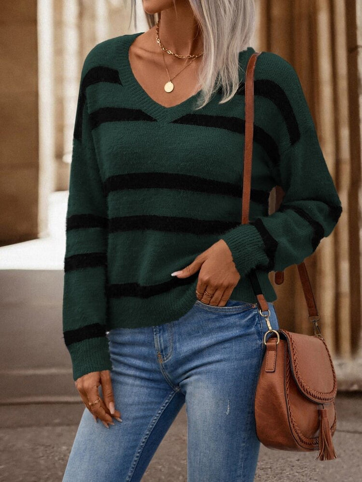 Damen V-Ausschnitt Pullover mit breiten Streifen und kuscheligem Material Drune