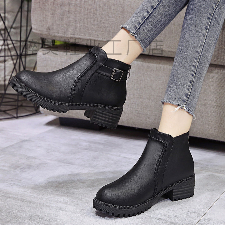 Damen nan klassische knöchelhohe Ankle-Boots aus synthetischem Leder mit robuster Profilsohle und Ziergurt Drune