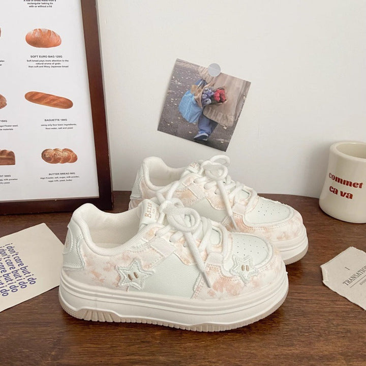 Damen Sneakers mit verspielten Sternen-Applikationen und dämpfender Sohle Drune