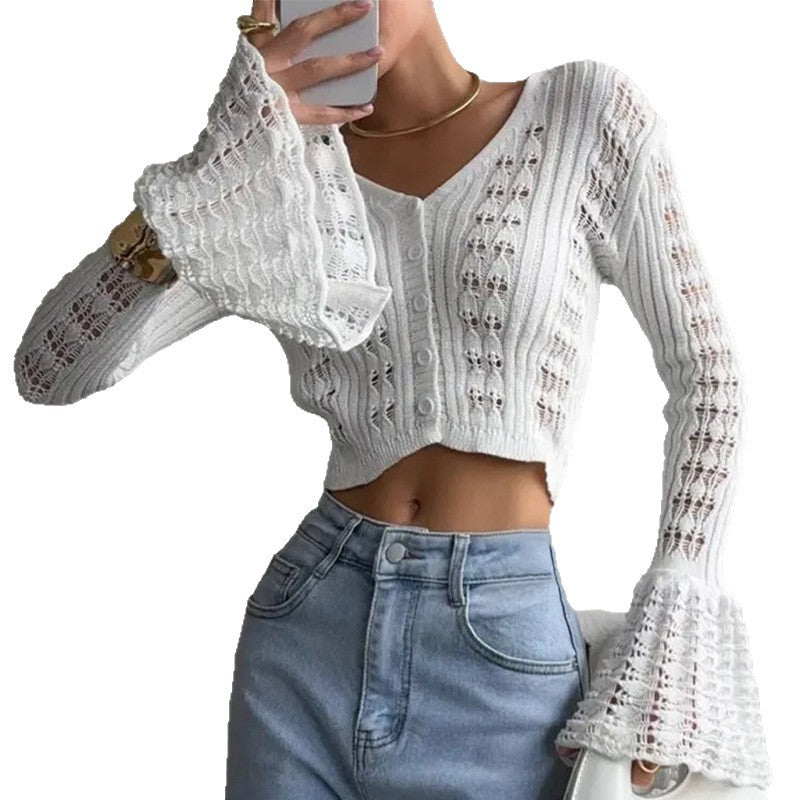 Damen Strickjacke im filigranen Design mit herzförmigen Ausschnitten Drune