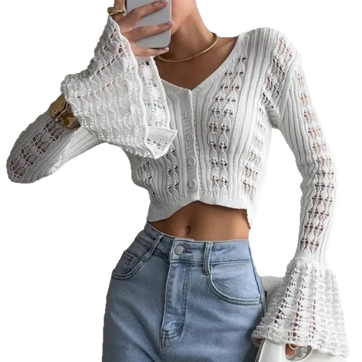 Damen Strickjacke im filigranen Design mit herzförmigen Ausschnitten Drune