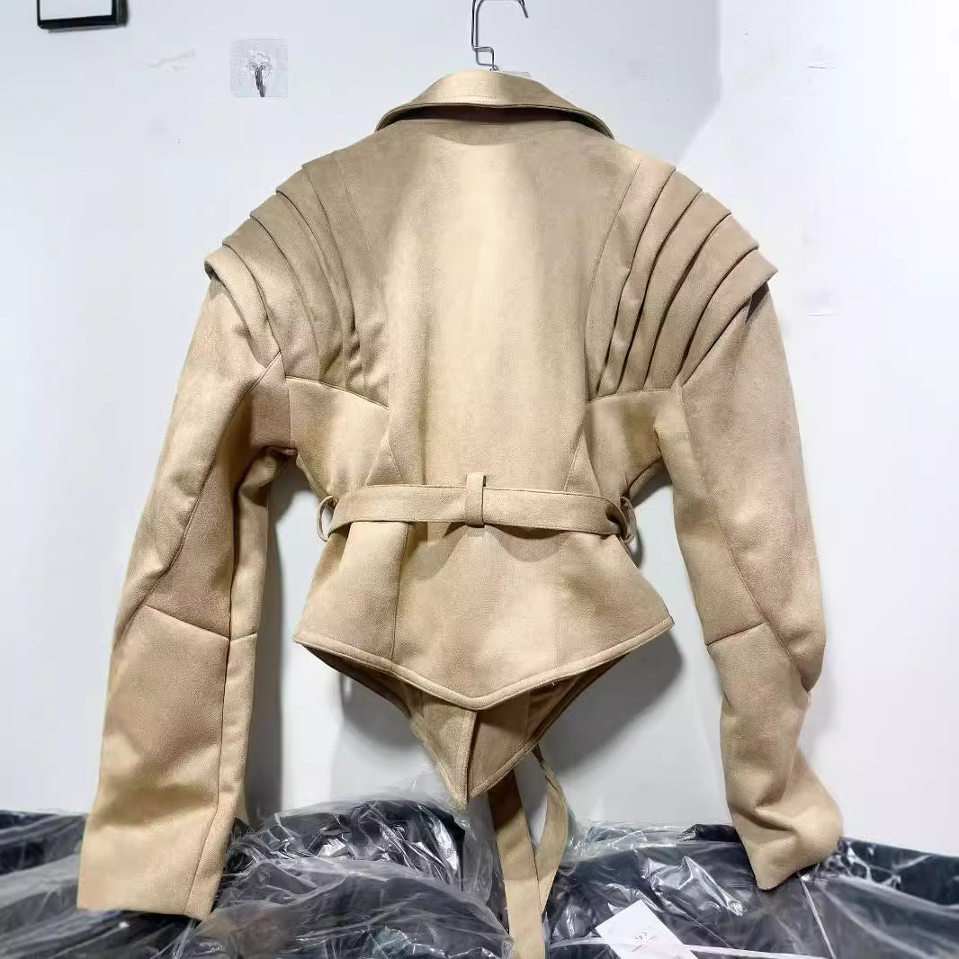 Damen elegante Kunstlederjacke mit Rüschendetails und praktischen Taschen Drune