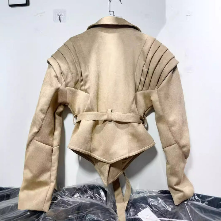 Damen elegante Kunstlederjacke mit Rüschendetails und praktischen Taschen Drune