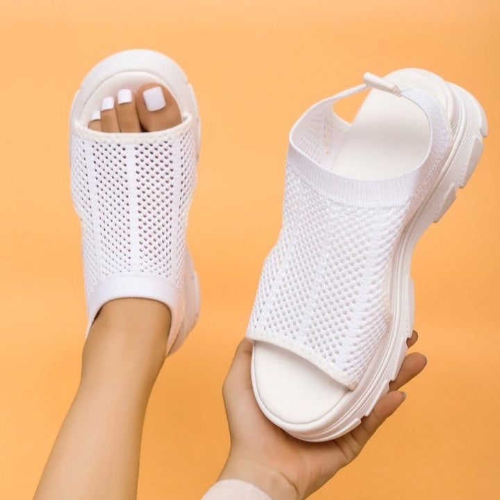 Damen nan Strick-Sandalette mit Fersenriemen, offener Zehenpartie und dämpfender Plateau-Laufsohle Drune