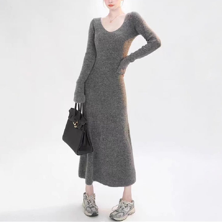 Damen Strickkleid mit tiefem V-Ausschnitt und figurbetontem Schnitt Drune