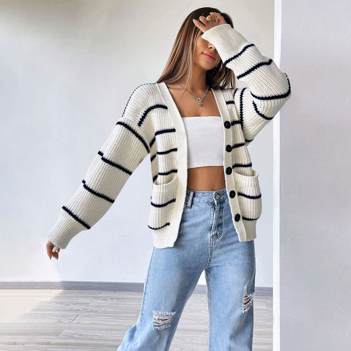 Damen gestreifter Kurzarm-Strickcardigan mit Knopfverschluss und Seitentaschen Drune