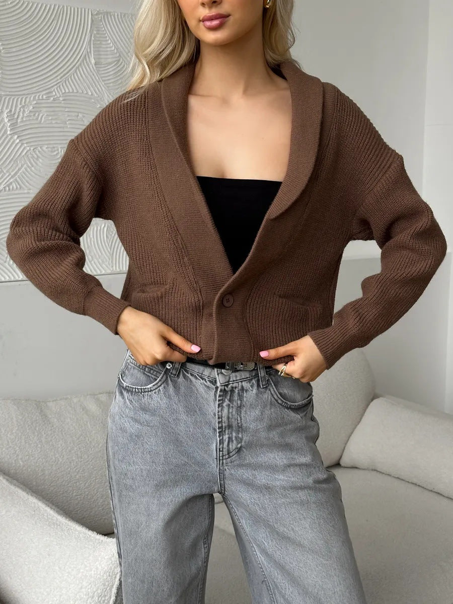 Damen komfortable Strickjacke mit tiefem V-Ausschnitt und praktischen Taschen Drune