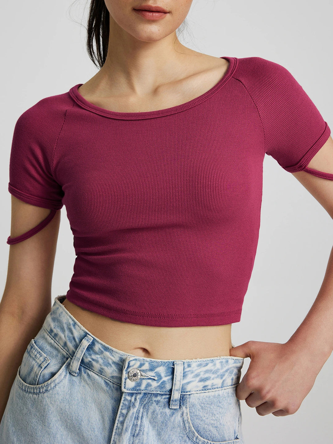 Damen kurzärmliges enganliegendes Crop-Top mit Rundhalsausschnitt Drune