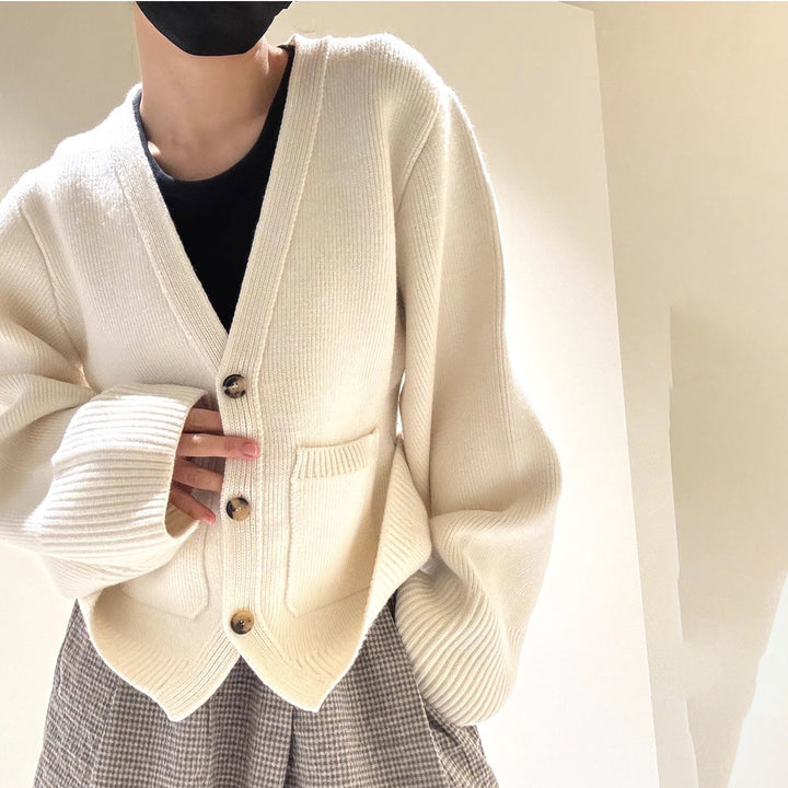 Damen Strickjacke mit weitem Schnitt und dekorativen Knöpfen Drune