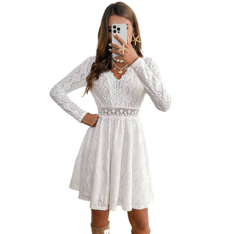 Damen Spitzenkleid mit raffiniertem V-Ausschnitt und eleganten langen Ärmeln Drune