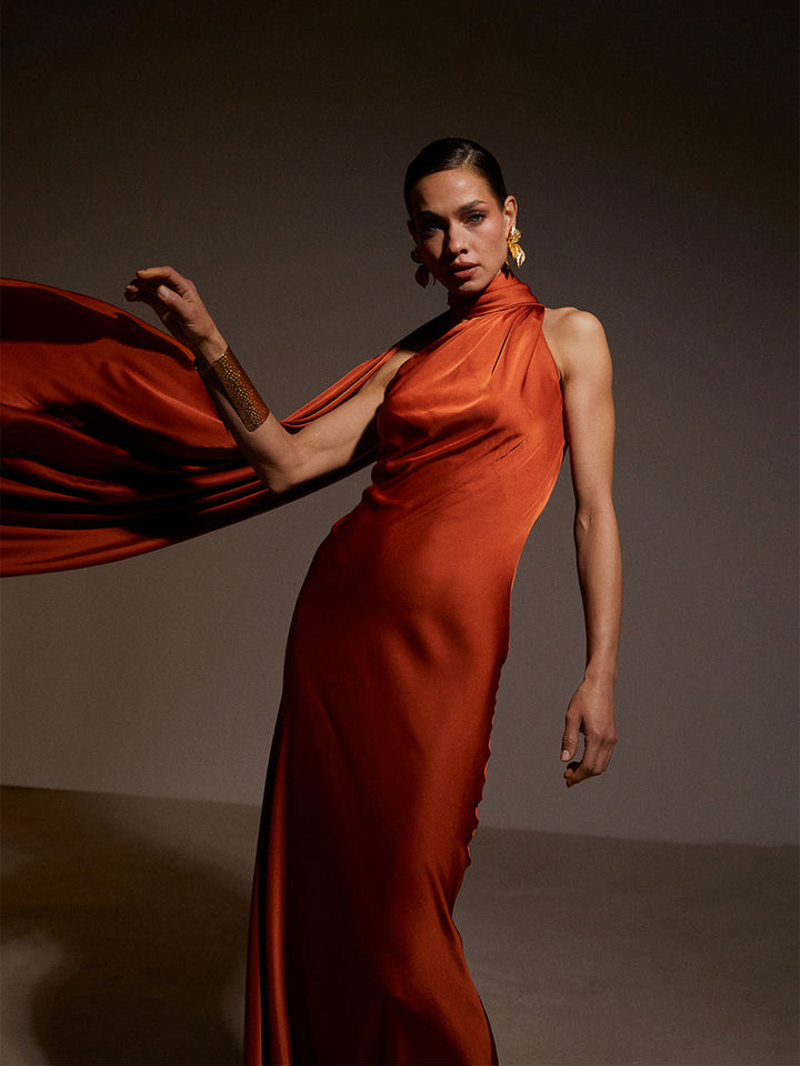 Damen Elegantes Abendkleid mit fließendem Design und schulterfreier Kapuze Drune