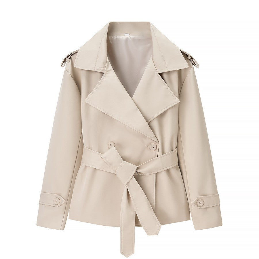 Damen nan kurzer taillierter Trenchcoat mit Bindegürtel, großem Revers und Manschettenriegel Drune