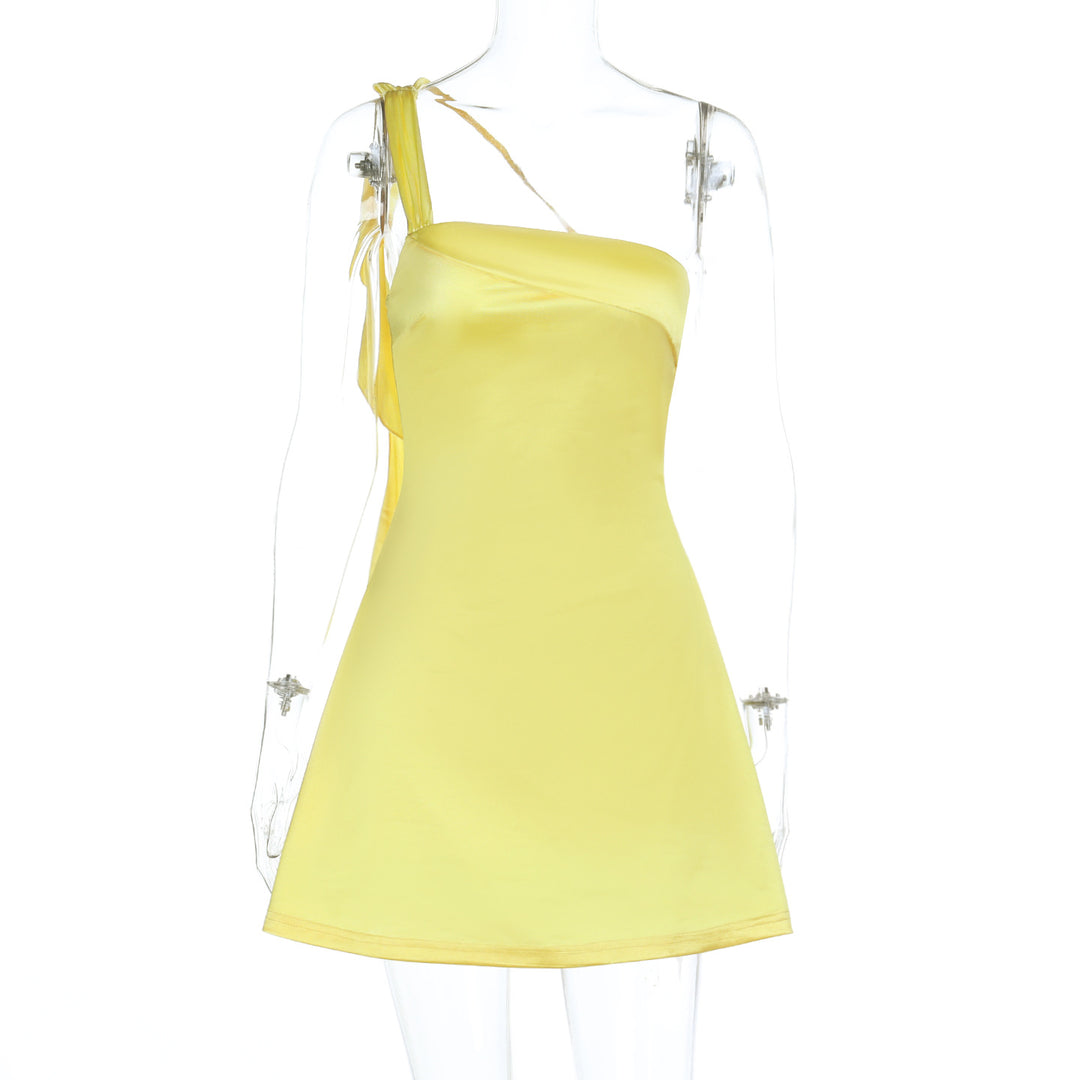 Damen satinierte schulterfreies Minikleid mit verspieltem Design und asymmetrischem Schnitt Drune