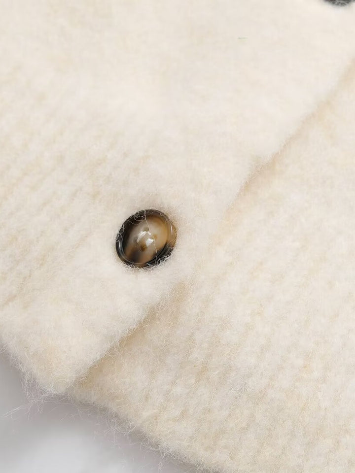Damen kuschelige Strickjacke mit Knopfdetails Drune