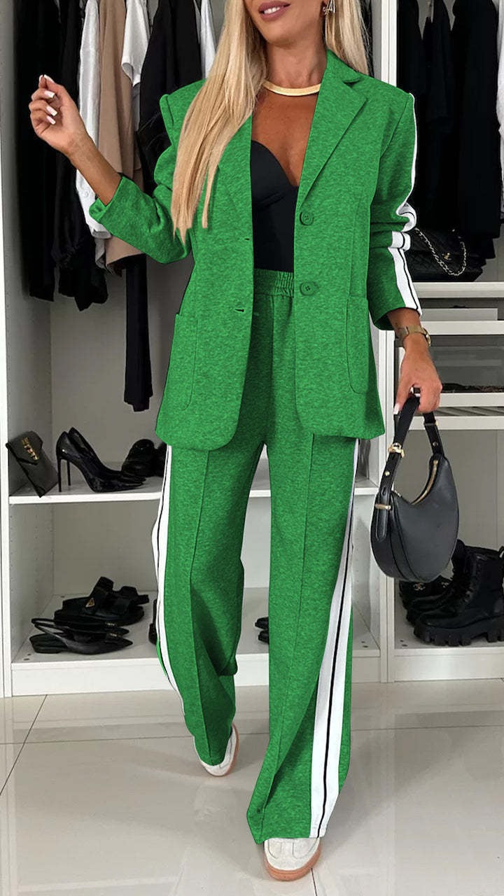 Damen Sportliches Zweiteiler-Outfit mit moderner Schnittführung und markanten Streifen Drune