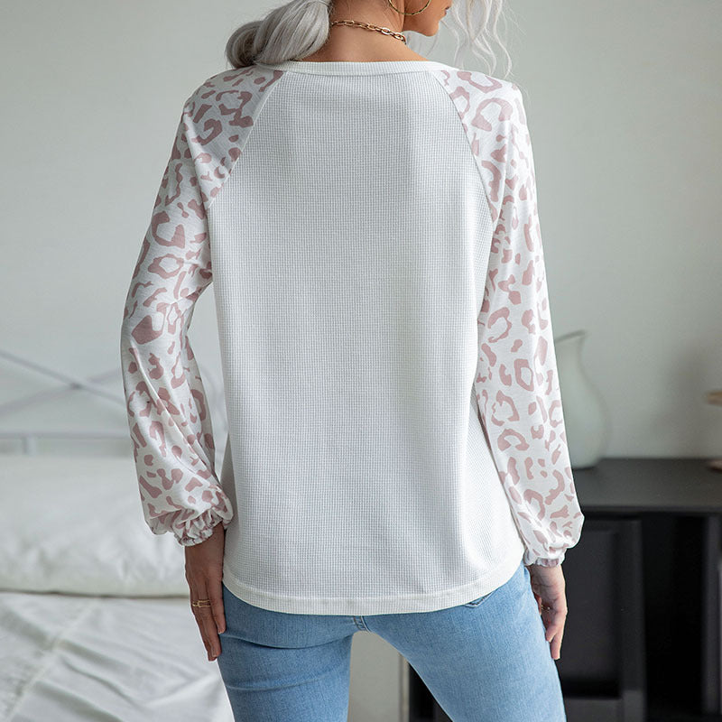 Damen Langarmshirt mit modernem V-Ausschnitt und strukturierten Ärmel-Details Drune