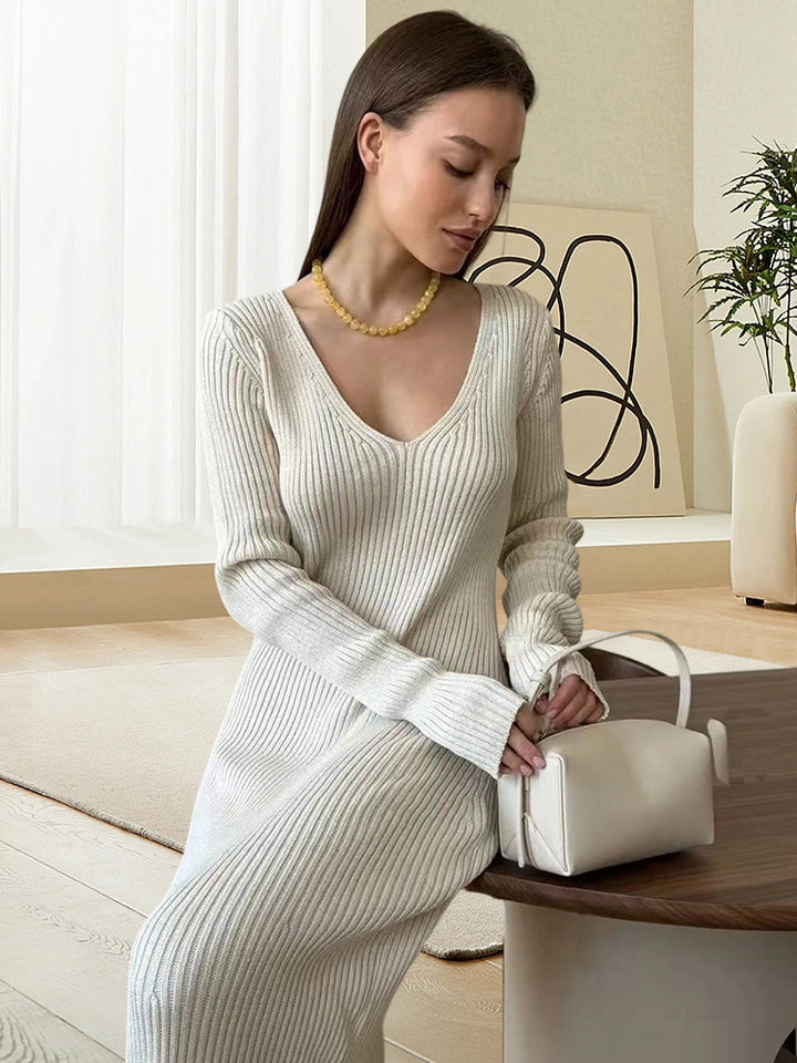 Damen Langarm-Strickkleid mit tiefem V-Ausschnitt und figurbetonter Silhouette Drune