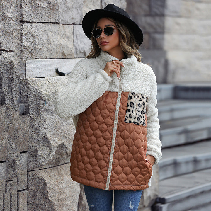 Damen Fleecejacke mit modernen Patchwork-Details und tierischem Muster Drune