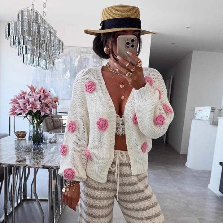 Damen luftige Strickjacke mit bunten Blumenapplikationen Drune