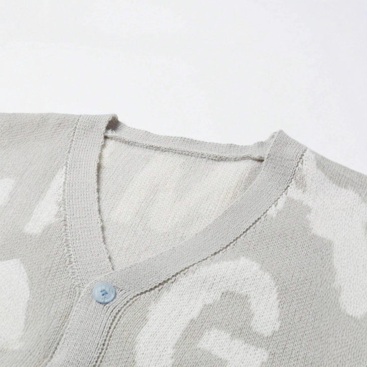 Damen Strickjacke mit stilvollem Schriftmuster und V-Ausschnitt Drune
